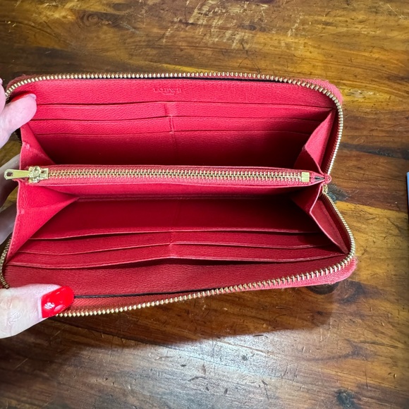 Loewe Red Long Wallet - Picture 3 of 14